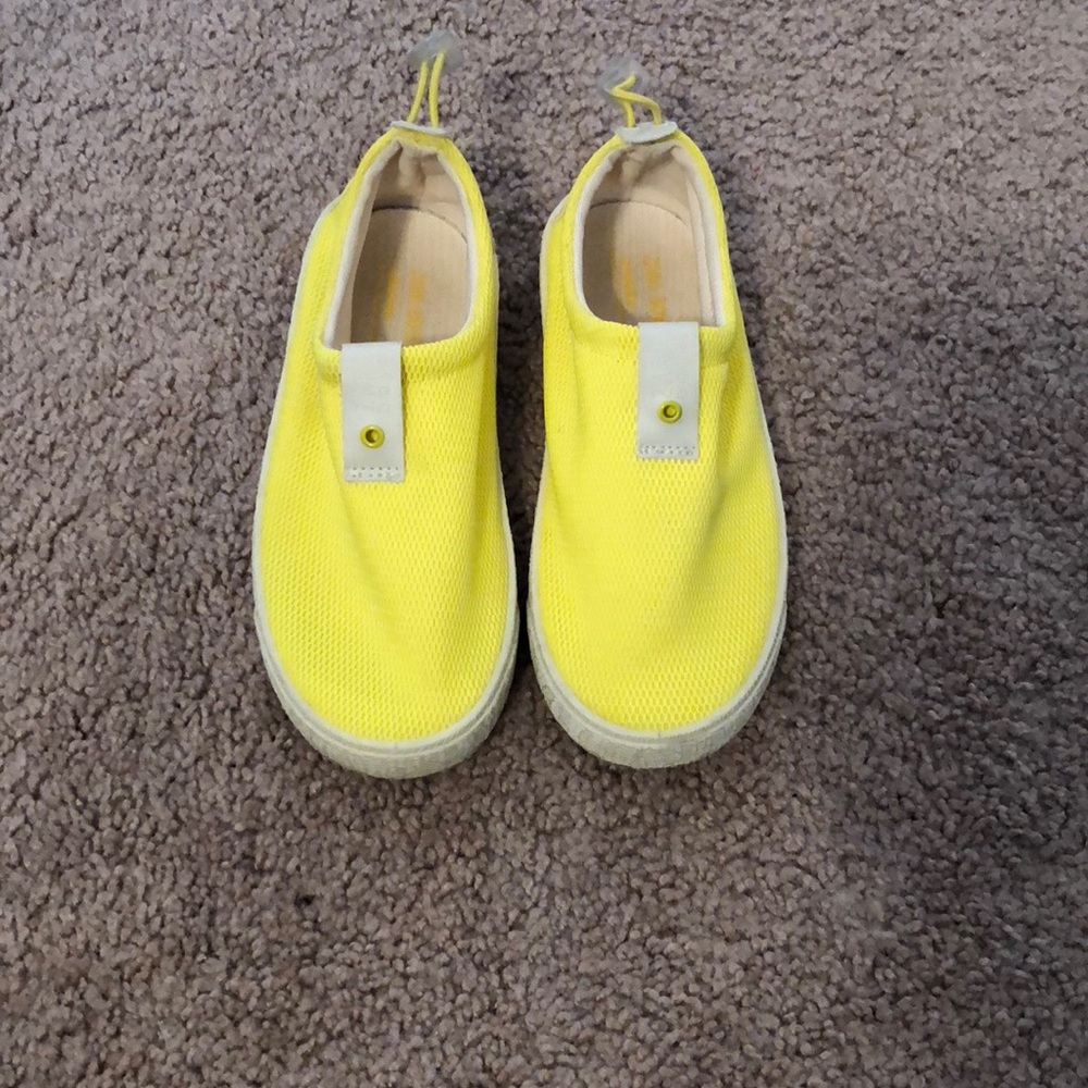 Zara slip-on boys netted sneakers size 13